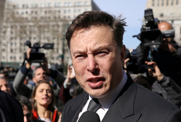 大陸「火燒」特斯拉口水戰持續開打　執行長Elon Musk：媒體都針對我們（圖／路透社）