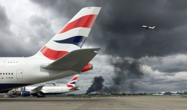 ▲▼英國倫敦希斯羅機場附近發生爆炸。（圖／翻攝自twitter）