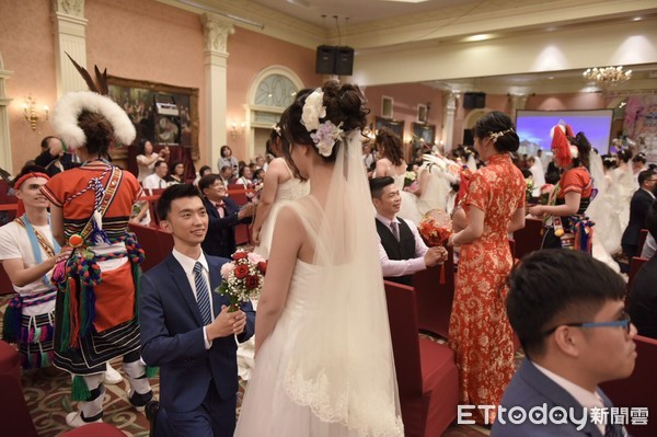 ▲▼春季集團結婚有52對新人於遠雄悅來大飯店完成婚禮。（圖／花蓮縣政府提供，下同）