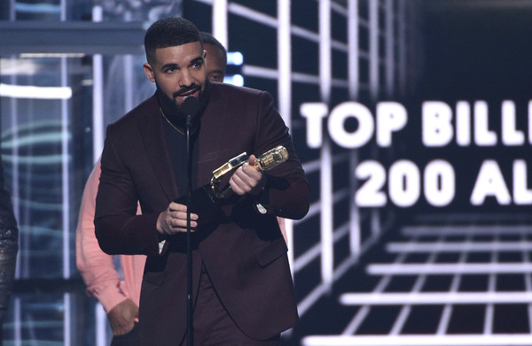 ▲德瑞克（Drake）奪得告示牌音樂獎最佳男歌手。（圖／達志影像／美聯社）