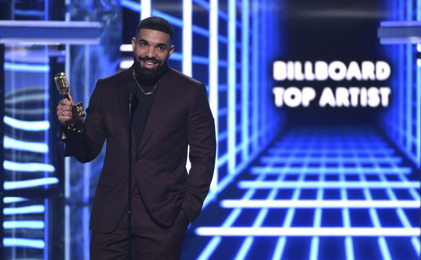 ▲德瑞克（Drake）奪得告示牌音樂獎最佳歌手。（圖／達志影像／美聯社） 