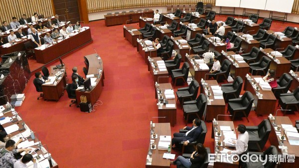 ▲高雄市議會 。（圖／記者洪靖宜攝）