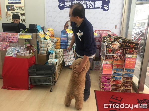 ▲東森寵物雲三重中正北店。（圖／記者陳靜攝）