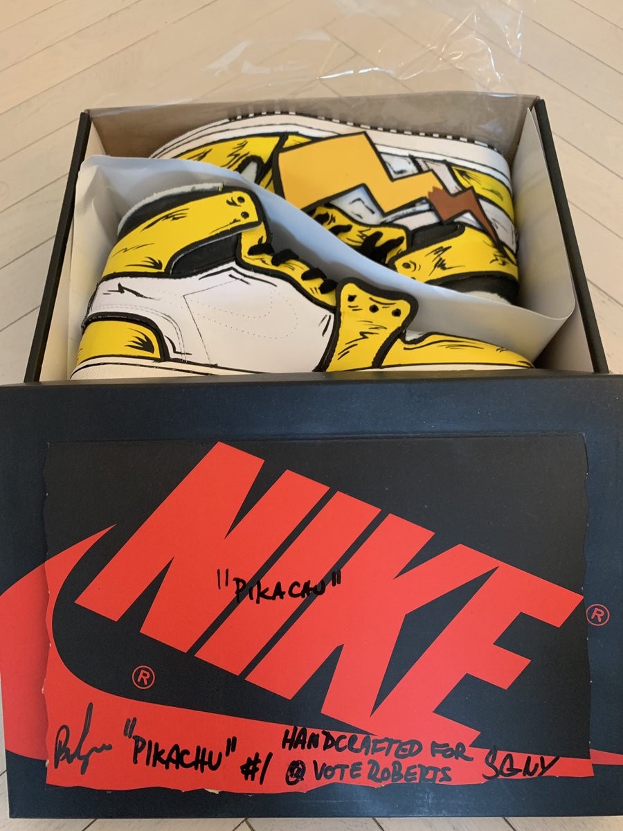 ▲客製 Off-White™ x Air Jordan 1。（圖／翻攝自IG@stompinggroundcustoms、Twitter@VogtRoberts、@BrandonDavisBD）