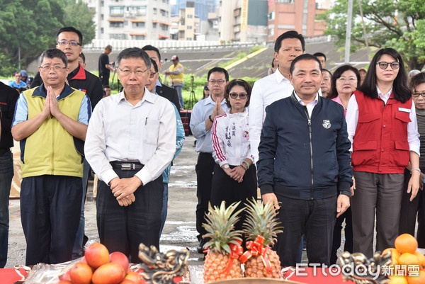 ▲▼侯友宜,柯文哲出席中正橋改建工程及代辦管線附掛工程開工祈福典禮。（圖／記者李毓康攝）