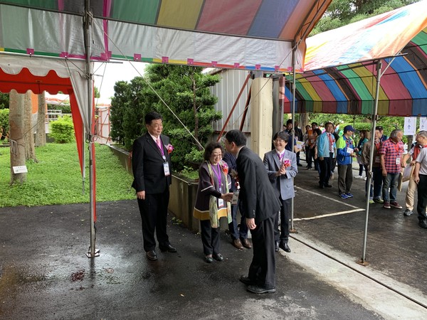 ▲▼國中教育會考將於5月18、19日登場，命題老師們今進闈場，展開為期14天的組題、印卷、分卷等工作。（圖／教育部提供）