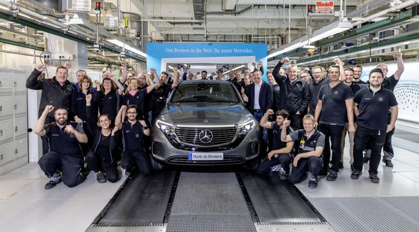 ▲▼ Mercedes-Benz（賓士）首款純電休旅EQC正式下線。（圖／翻攝自Mercedes-Benz）