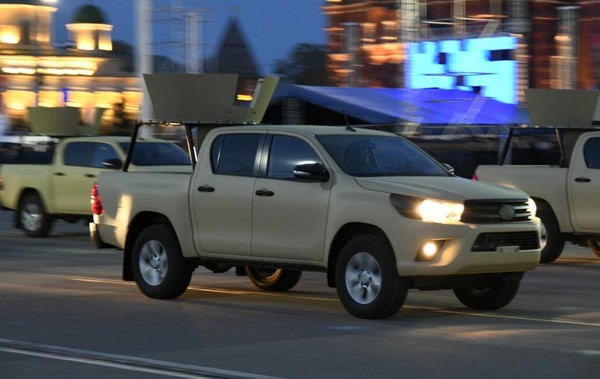 ▲▼日製豐田（Toyota）海力士（Hilux）皮卡車將現身俄國勝利日大閱兵。（圖／翻攝自defence-blog）