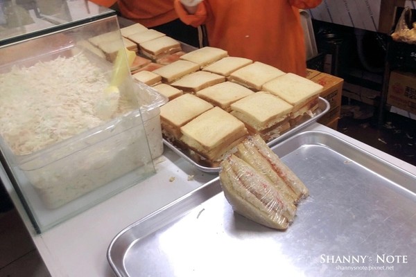 ▲「人氣歌謠三明治」在江南站設點開賣。（圖／Shanny提供）
