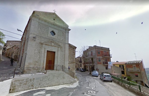 義西西里島小鎮空屋每間35元，但要負責翻新。（圖／翻攝自Google地圖）