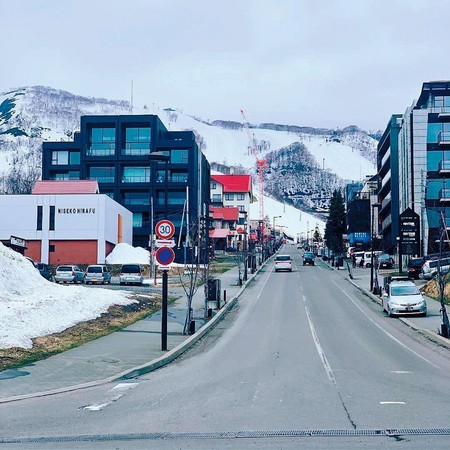 	楊立傑因為愛滑雪，他將在日本北海道二世谷開發滑雪渡假村。（東方IC）