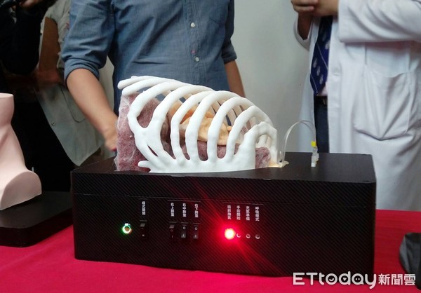 ▲3d列印胸腔手術教具。（圖／三總提供）