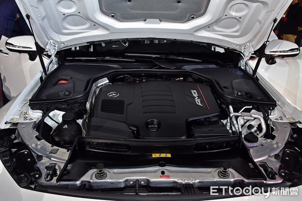誓言直擊保時捷Panamera　賓士AMG GT 4-Door Coupe「518萬」起正式登台（圖／記者游鎧丞攝）