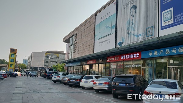 ▲▼北京百腦匯旗艦店將於2019年6月9日歇業。（圖／記者陳政錄攝）