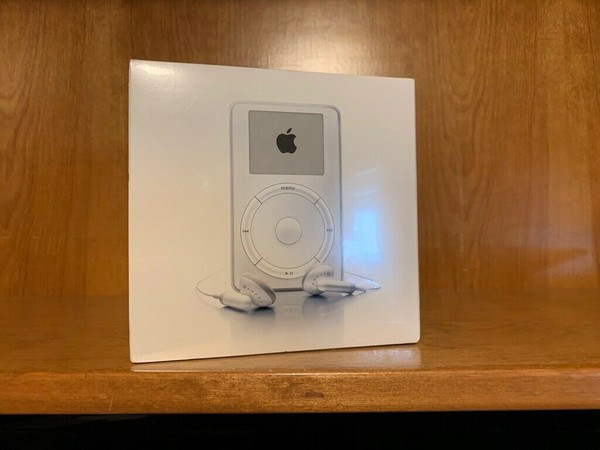 ▲▼eBay驚見原封初代iPod。（圖／取自eBay）