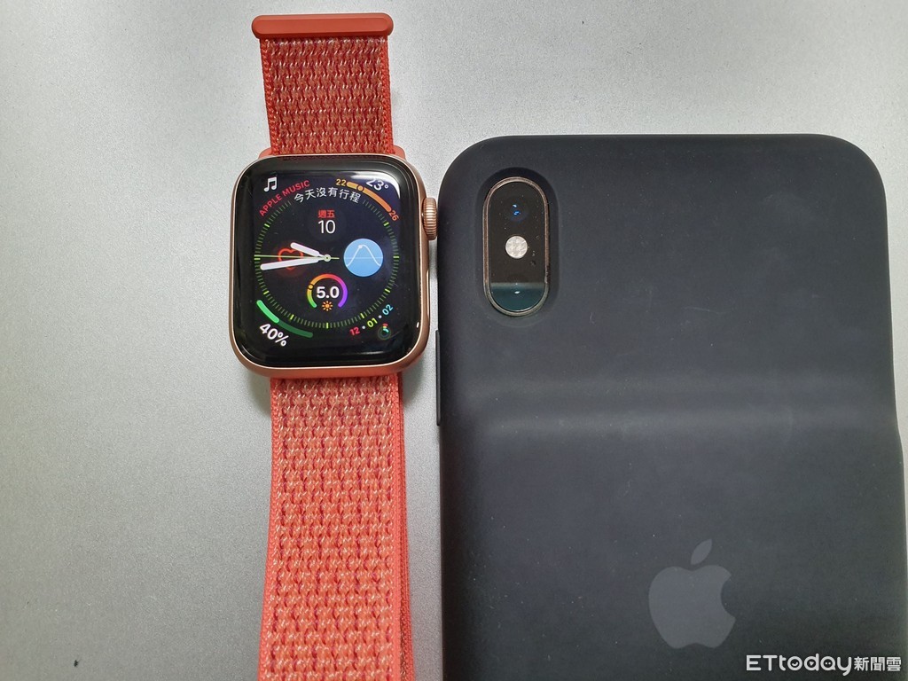 ▲▼iPhone 11鏡頭的正方形組合，大小有可能跟Apple Watch錶面有得拼。（圖／記者邱倢芯攝）