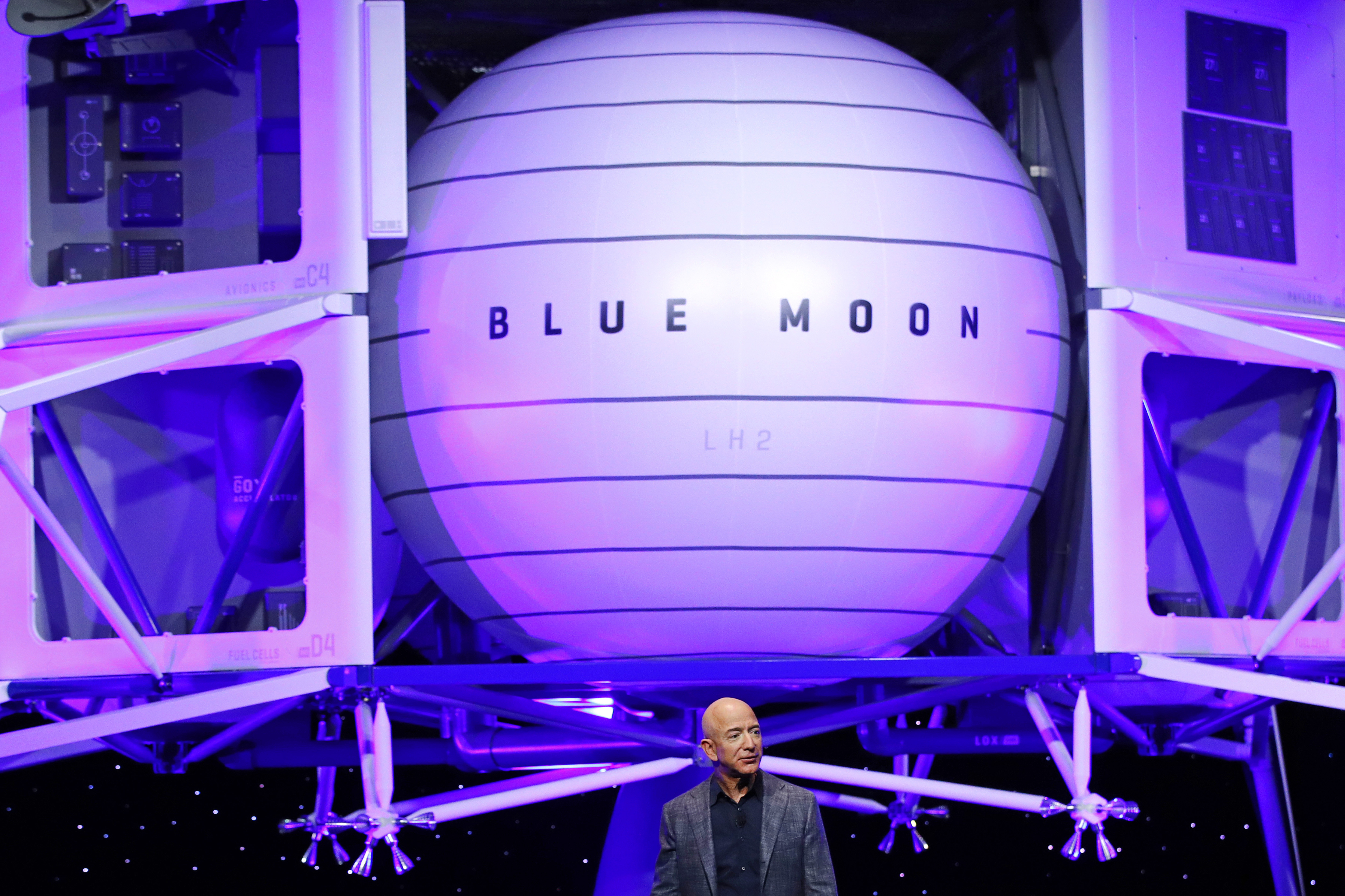 ▲▼藍色起源（Blue Origin）開發的第一款登月機器，取名為藍色月亮（Blue Moon）。（圖／達志影像／美聯社）