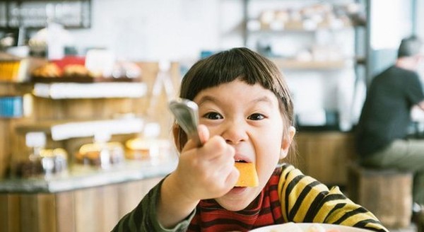 ▲從 0 歲開始教！學習日本媽媽的聰明育兒術，養出不挑食有責任感的孩子。（圖／女子學提供）