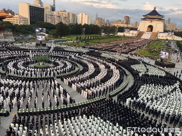 ▲▼2019年「佛誕節、母親節、慈濟日」三節合一浴佛典禮，5月於全球陸續展開，預計有37個國家地區舉辦，逾20萬人參與。（圖／慈濟基金會提供）