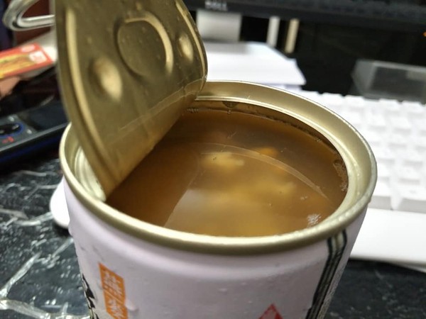 ▲▼超冷門「隱藏版綠豆湯」開罐9成都是料？網怨：害人吃太撐。（圖／翻攝自爆廢公社）