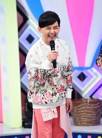 ▲▼ 黃子佼 。（圖／華視提供）