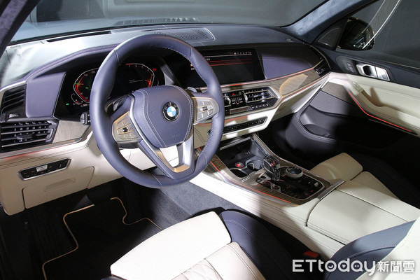 ▲488萬！BMW最霸氣休旅車「X7」登台　接單突破100張。（圖／記者張慶輝攝）