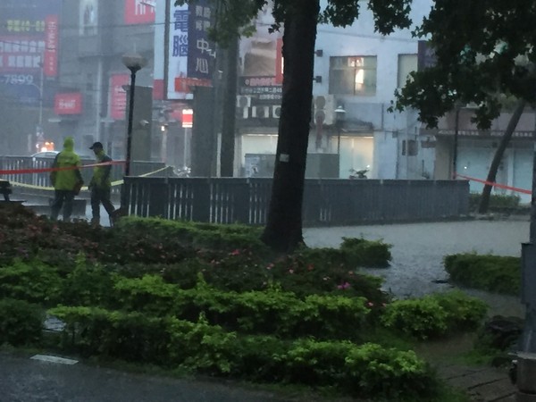 ▲新竹「大雷雨」多處淹水　市府公布六條地下道封閉。（圖／記者陳凱力翻攝）