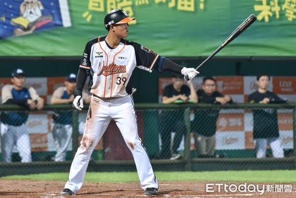 統一機槍打線扳平戰局　5局結束桃猿5：5統一