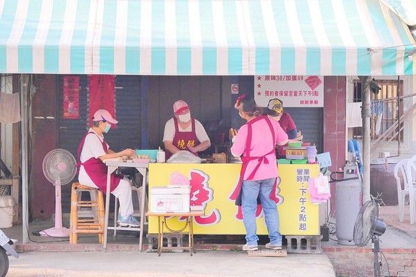 ▲▼新化燒餅。（圖／橘子狗愛吃糖提供）