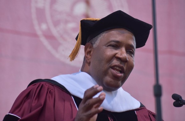 ▲▼美國商人史密斯（Robert F. Smith）。（圖／翻攝自Twitter／@Morehouse）