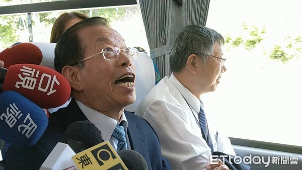 ▲▼台北市長柯文哲、駐日代表謝長廷。（圖／記者陳家祥攝）