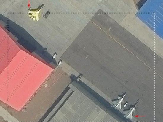 ▲▼網傳殲-20與殲-16D電戰機同框照片，似乎說明兩款戰機已開始進行合練，藉此驗證殲-20在激烈電子戰環境下的作戰能力。（圖／翻攝自新浪軍事）