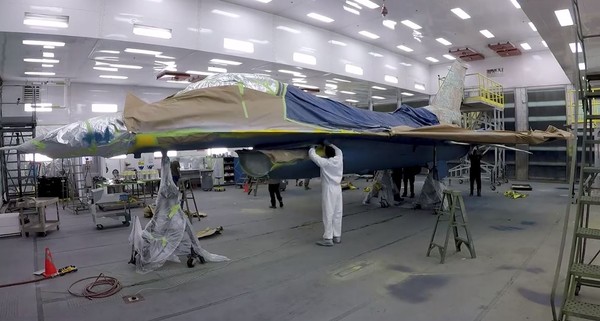 ▲▼美軍F-16C刷上新塗料變成蘇-57。（圖／翻攝自內利斯空軍基地臉書）