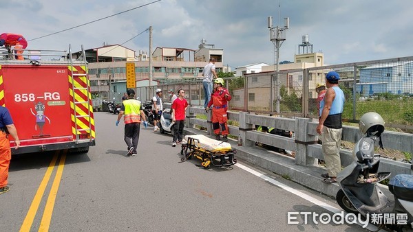 ▲▼台中豐原男子跳橋。（圖／記者陳玉翻攝）