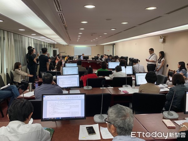 ▲▼市議會法規委員會討論敬老金條例。（圖／記者楊亞璇攝）