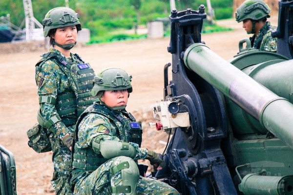 陸軍43砲指部女砲班　展現巾幗不讓鬚眉精神