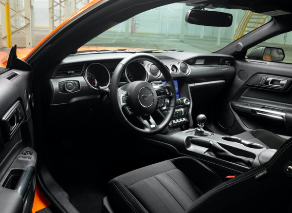▲▼ 福特（Ford）推出野馬（Mustang）2.3 Ecoboost車型的原廠性能套件。（圖／翻攝自Ford）