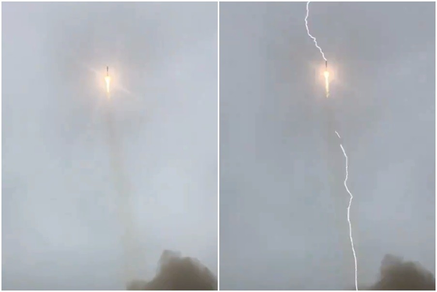 ▲「俄羅斯聯盟號」（Russian Soyuz）火箭遭受雷擊。（圖／翻攝自Rogozin推特）