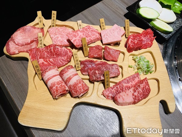 ▲▼ 京東燒肉專賣店 一頭牛套餐。（圖／記者蔡玟君攝）