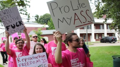迪士尼抵制喬治亞州「禁墮胎法案」不再前往取景　Netflix考慮跟進