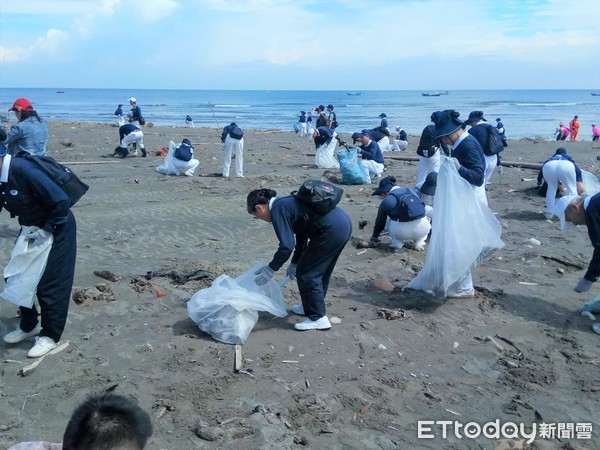 ▲▼2019年6月1日，台中高美濕地「陸海空聯手、上千人動手」，清出近5噸垃圾，為守護海洋生態共同繪構出更美麗的風景線！（圖／慈濟基金會提供）