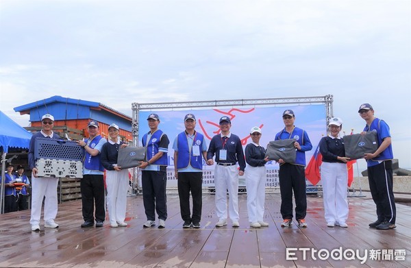 ▲▼2019年6月1日，台中高美濕地「陸海空聯手、上千人動手」，清出近5噸垃圾，為守護海洋生態共同繪構出更美麗的風景線！（圖／慈濟基金會提供）