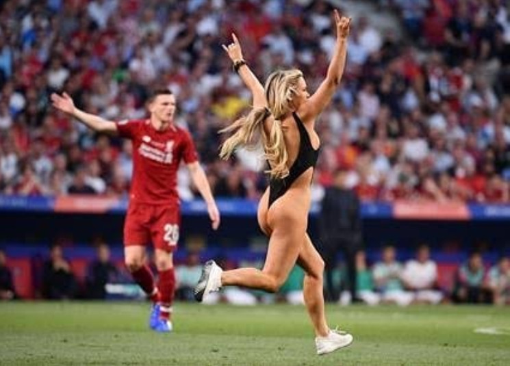  ▲▼模特闖UEFA冠軍賽 粉絲人數暴增。（圖／翻攝Instagram）