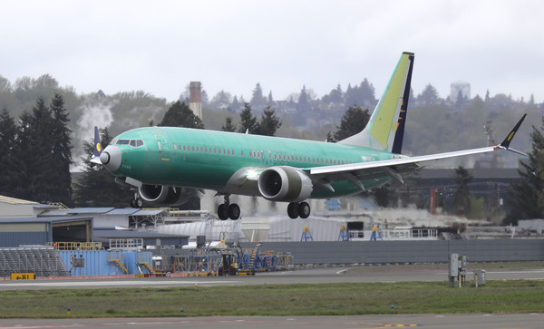 ▲▼一架為印度捷特航空（India-based Jet Airways ）製造的波音737 Max 8客機於4月10日，在西雅圖波音機場進行試飛。（圖／達志影像／美聯社）