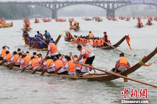 ▲道州龍船賽。（圖／翻攝自《中新社》）