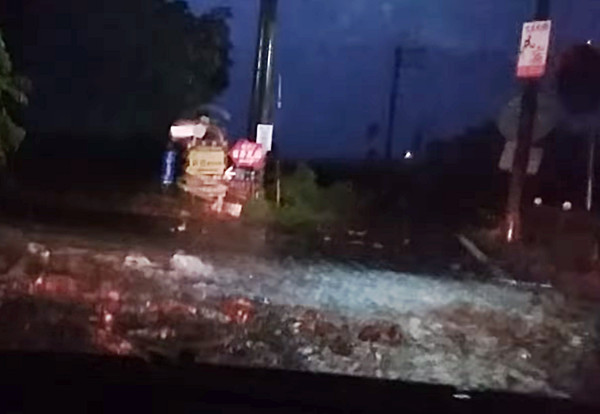 ▲▼「大雷雨」狂瀉1小時升級豪雨！災防警告冰雹＋雷擊　台東一片黑。（圖／中央氣象局、翻攝台東臉書災害通報）