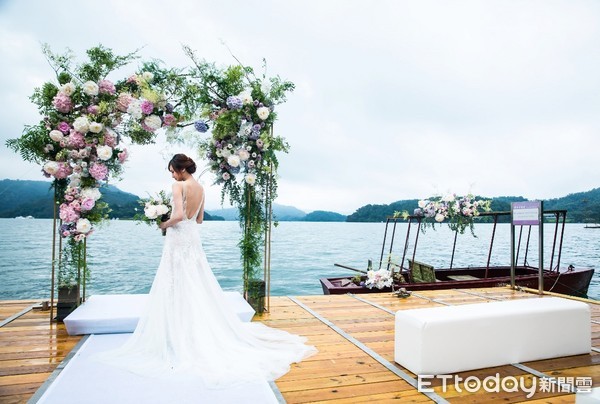 ▲涵碧樓舉辦婚禮，讓新人感受美侖美奐的湖光山水景色。