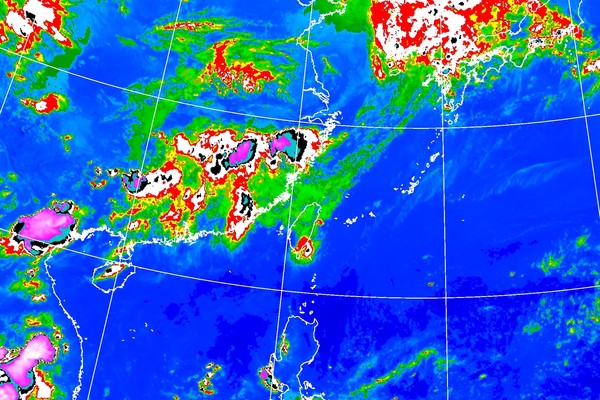 ▲▼端午天氣一張圖！梅雨鋒面下周到「洩雨5天」　豪雨彈時間點出爐。（圖／中央氣象局）