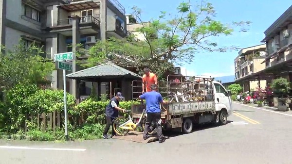 ▲▼。oBike風光不再成成街頭亂象，全面清除。（圖／宜蘭環保局供，下同）