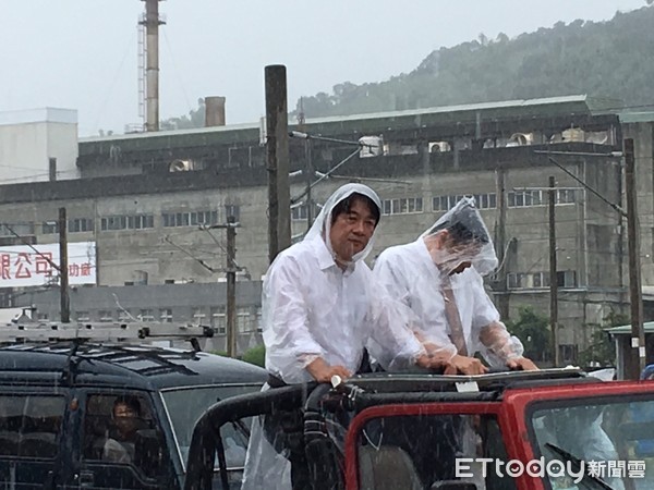 ▲賴清德車隊抵達烏日。（圖／記者鄧木卿攝）